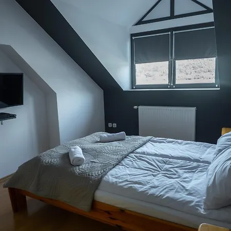 Vitrin Panzio 大毛罗什